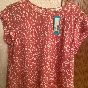 NWT Women’s top. Monday fun. Medium, pink with white accents..